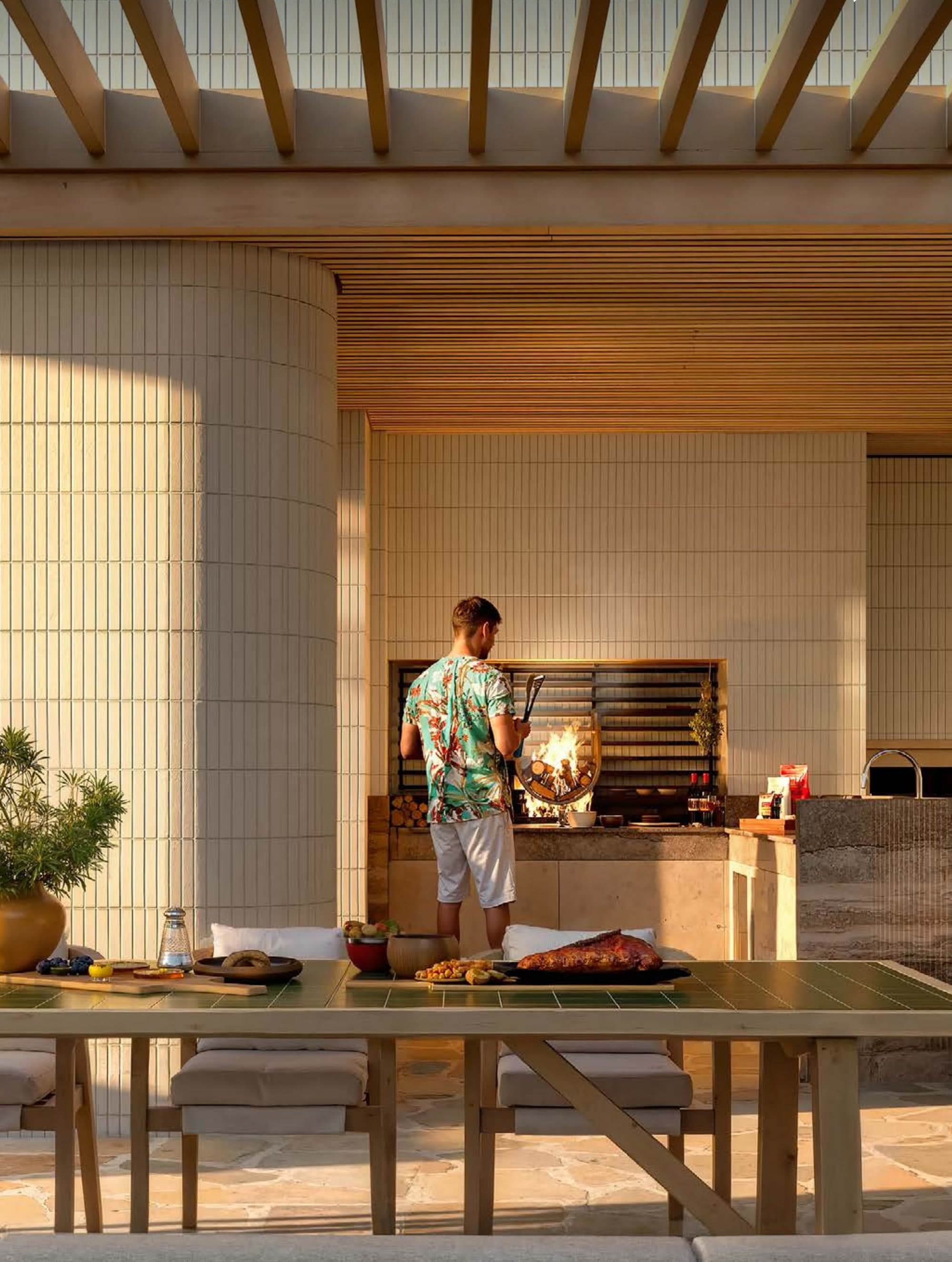 Outdoor barbecue & dining